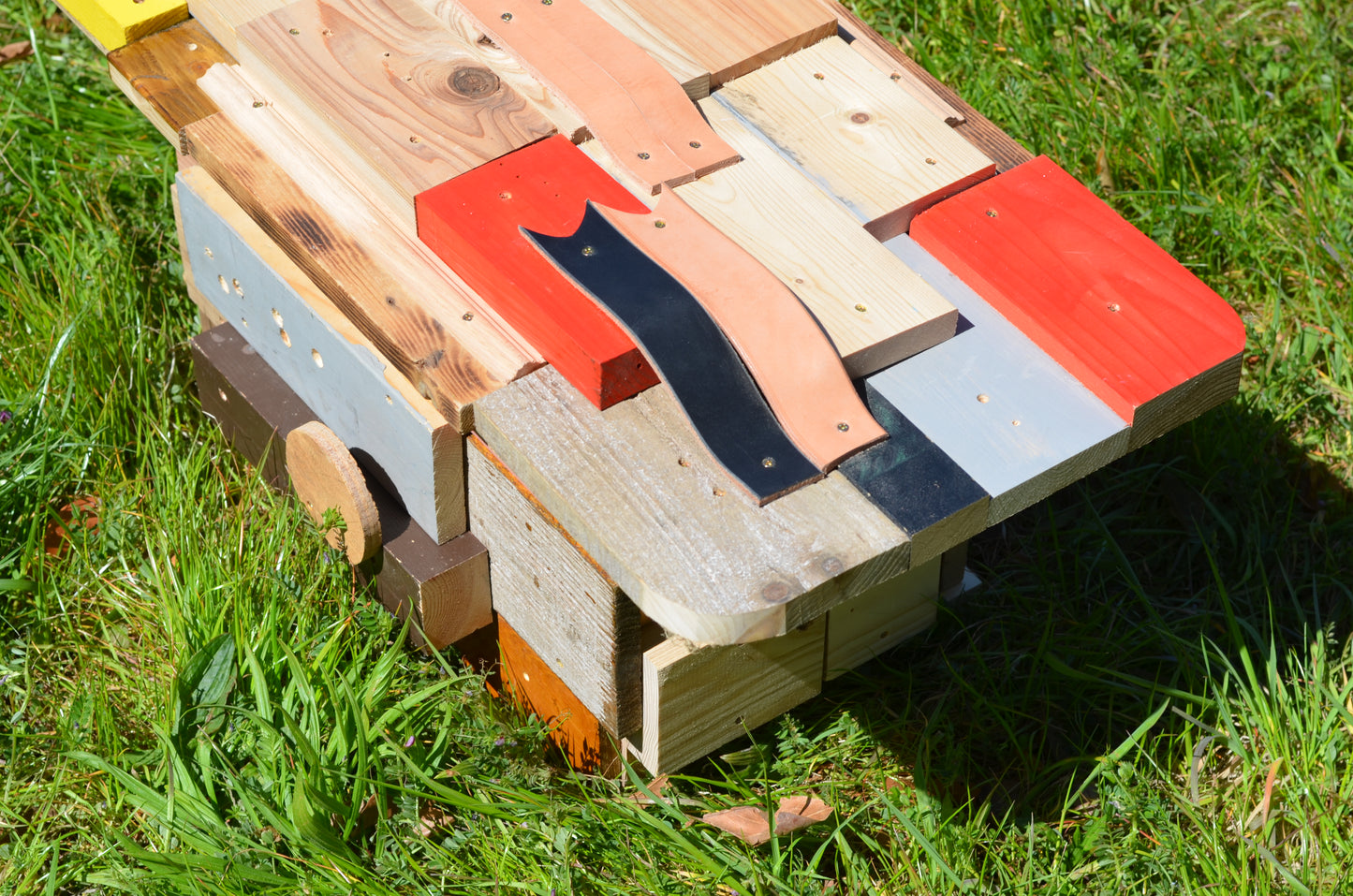 レイヤード・ストレージ・ベンチ