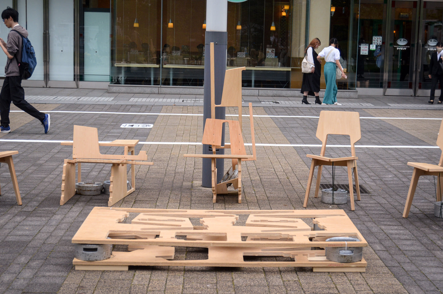 Omni-Chair Negative 2 - Makoto Nagai, Shimpei Ogawa